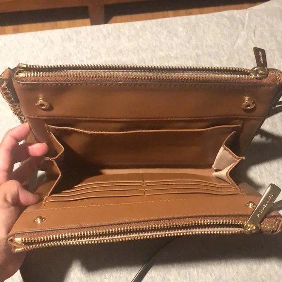 Michael Kors Bag - Picture 2 of 6